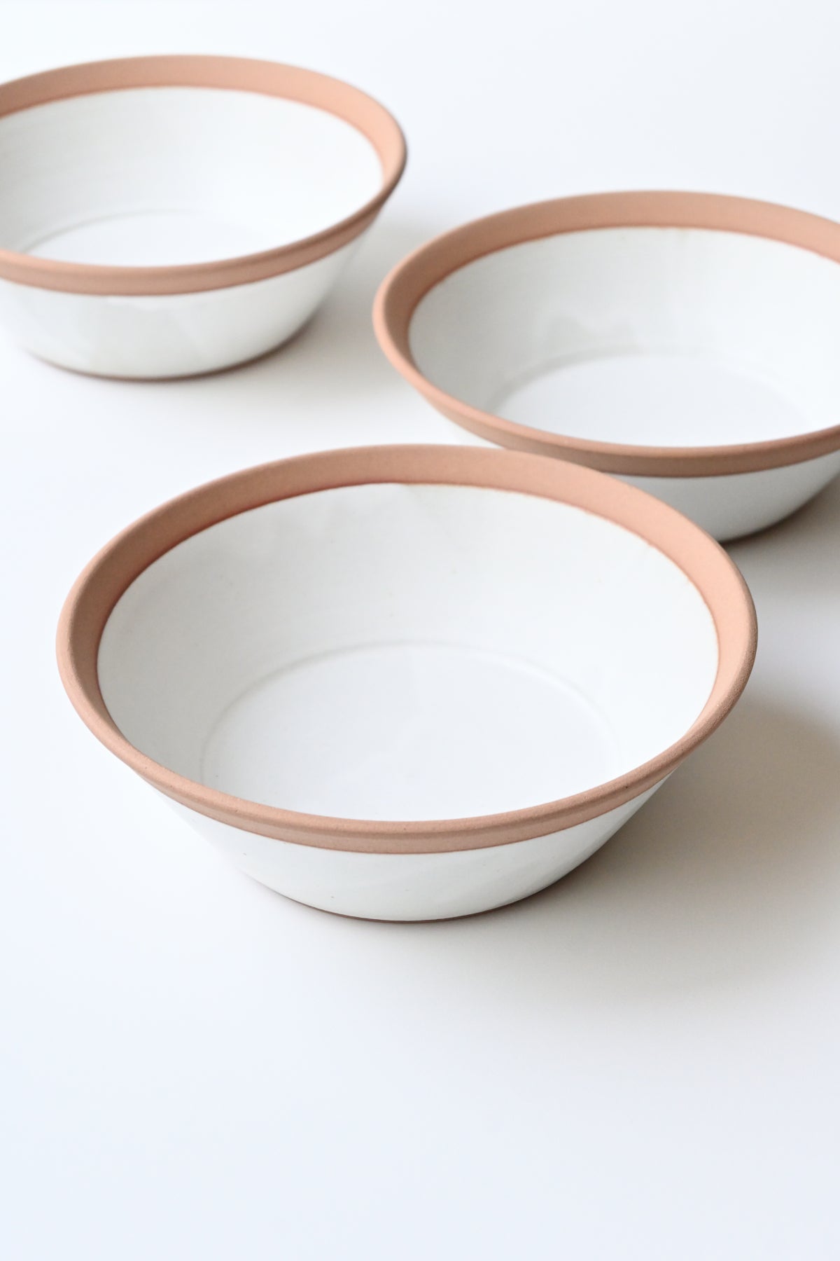 Sharp low bowl / natural white