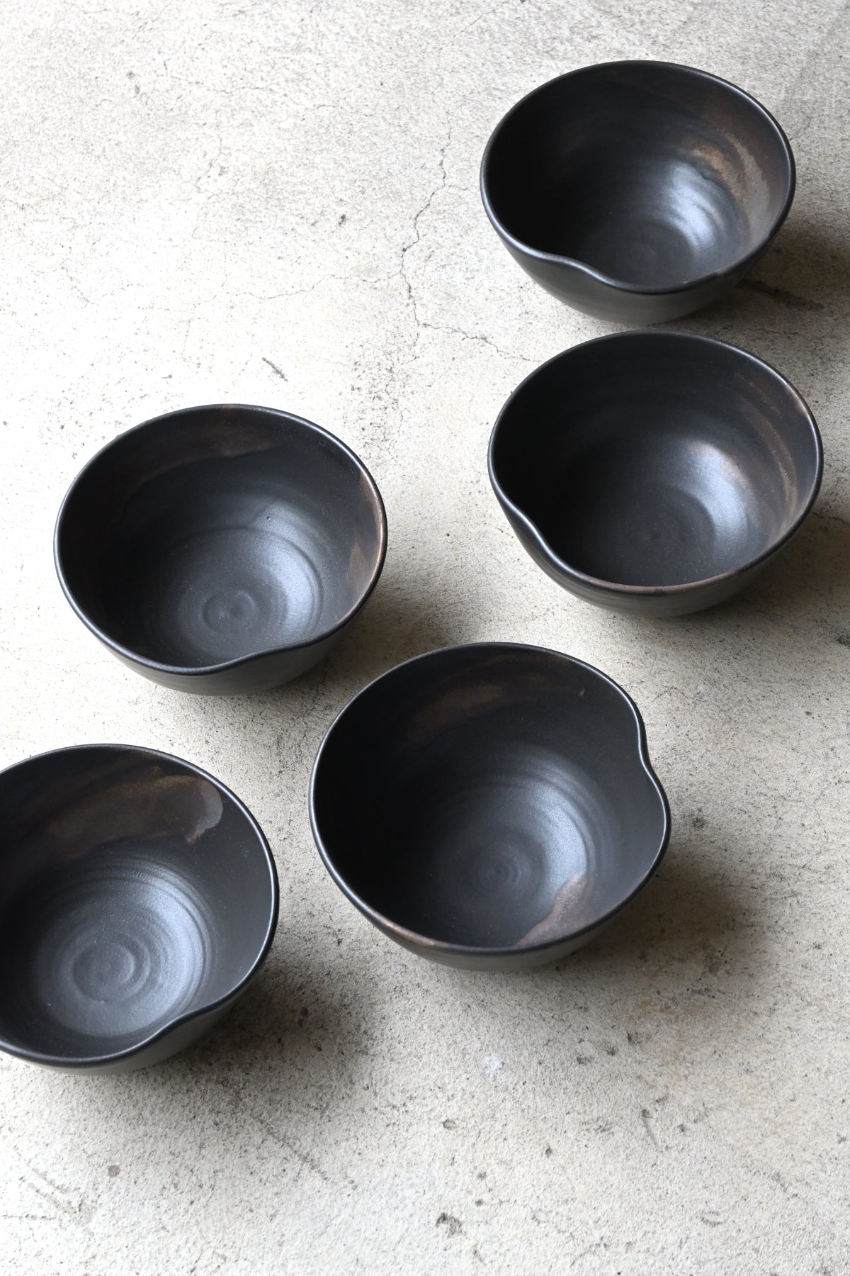 accent bowl/ black