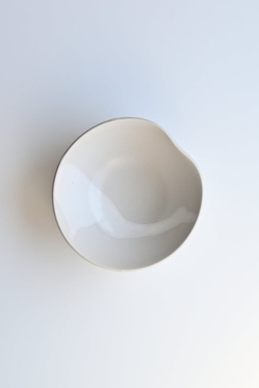 accent bowl/ white