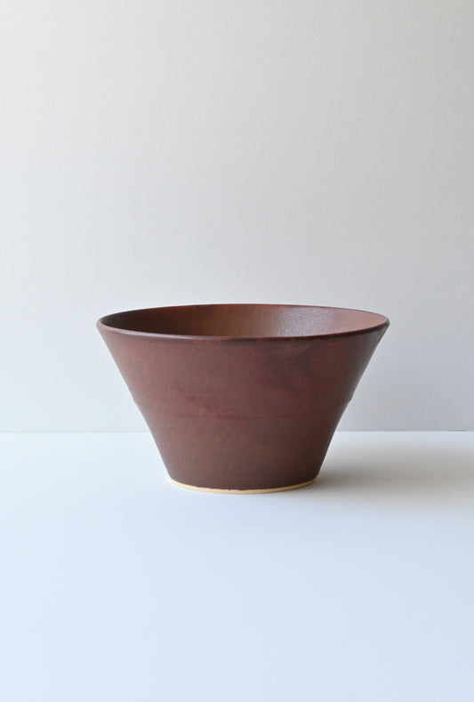 bowl/ red brown