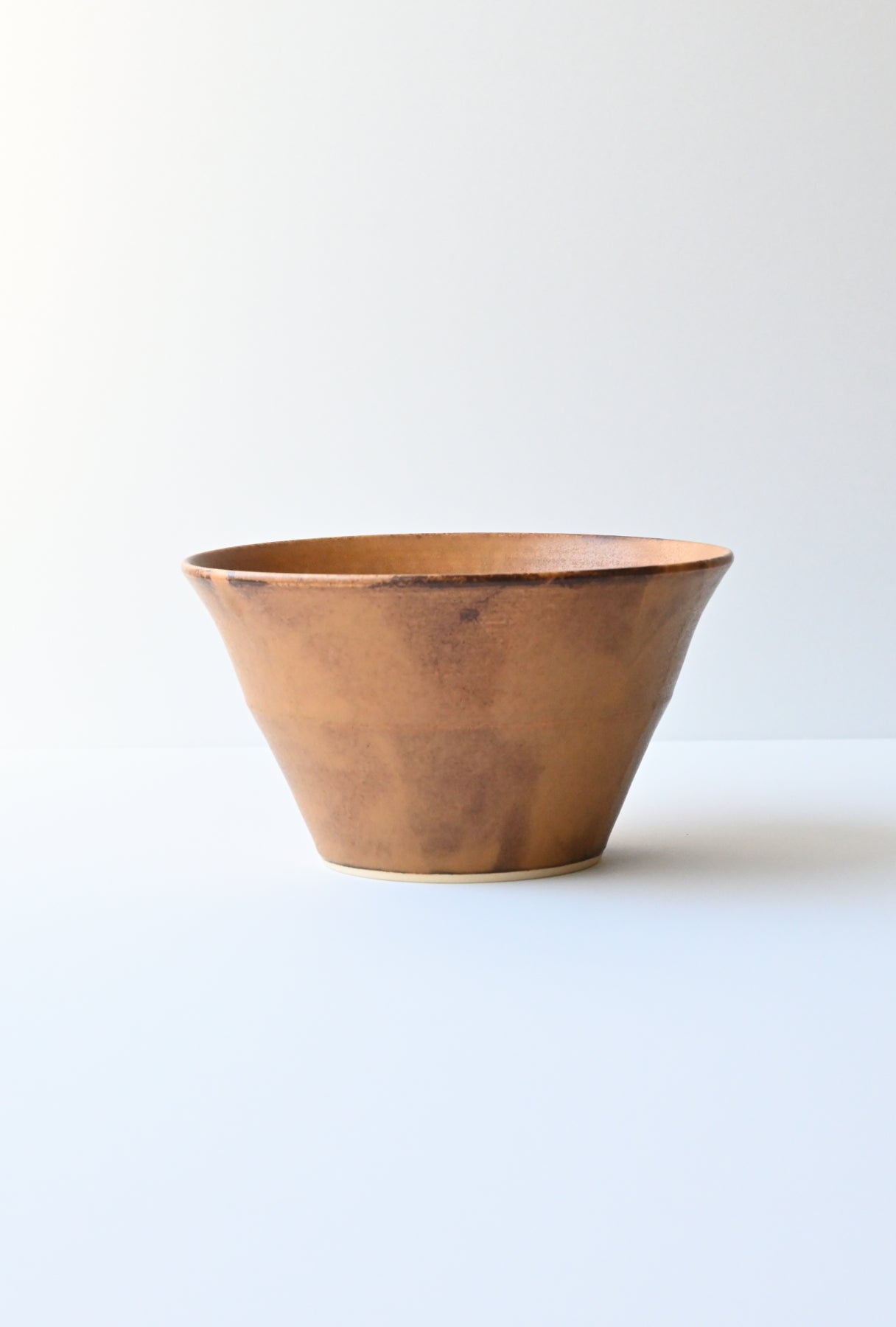 bowl/ yellow brown