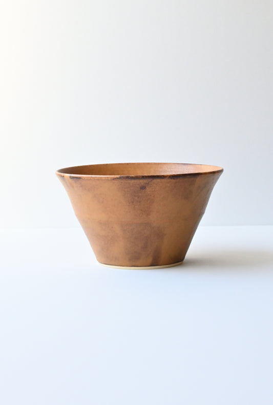 bowl/ yellow brown