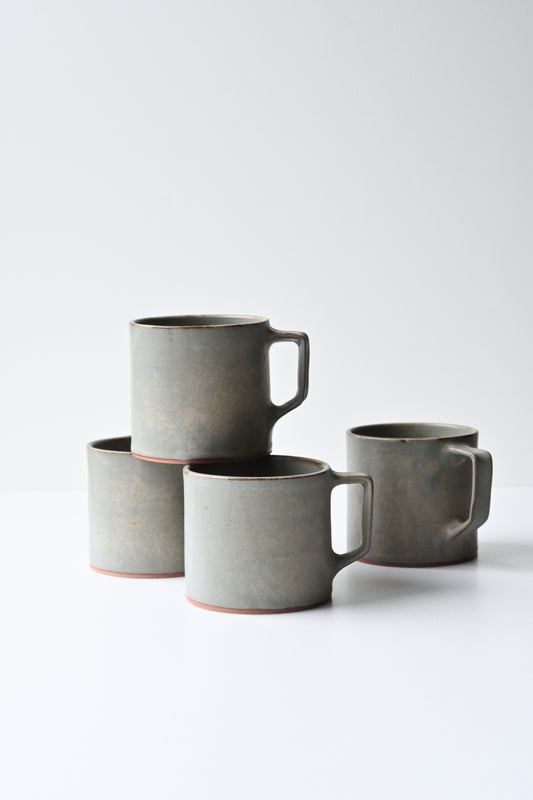 mug K / khaki