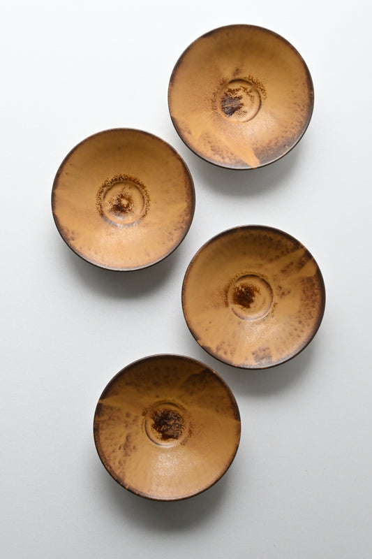 shallow mini bowl / yellow brown