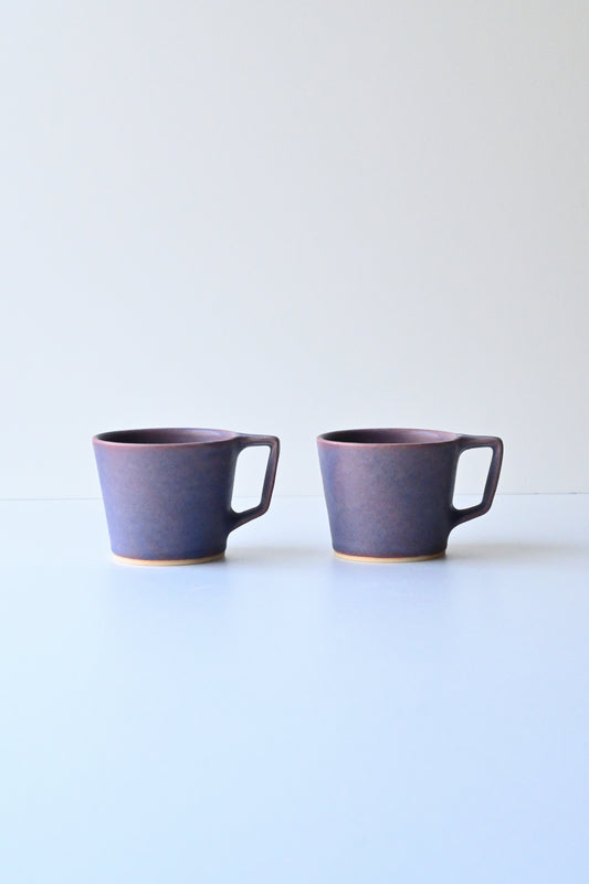 mug N / purple