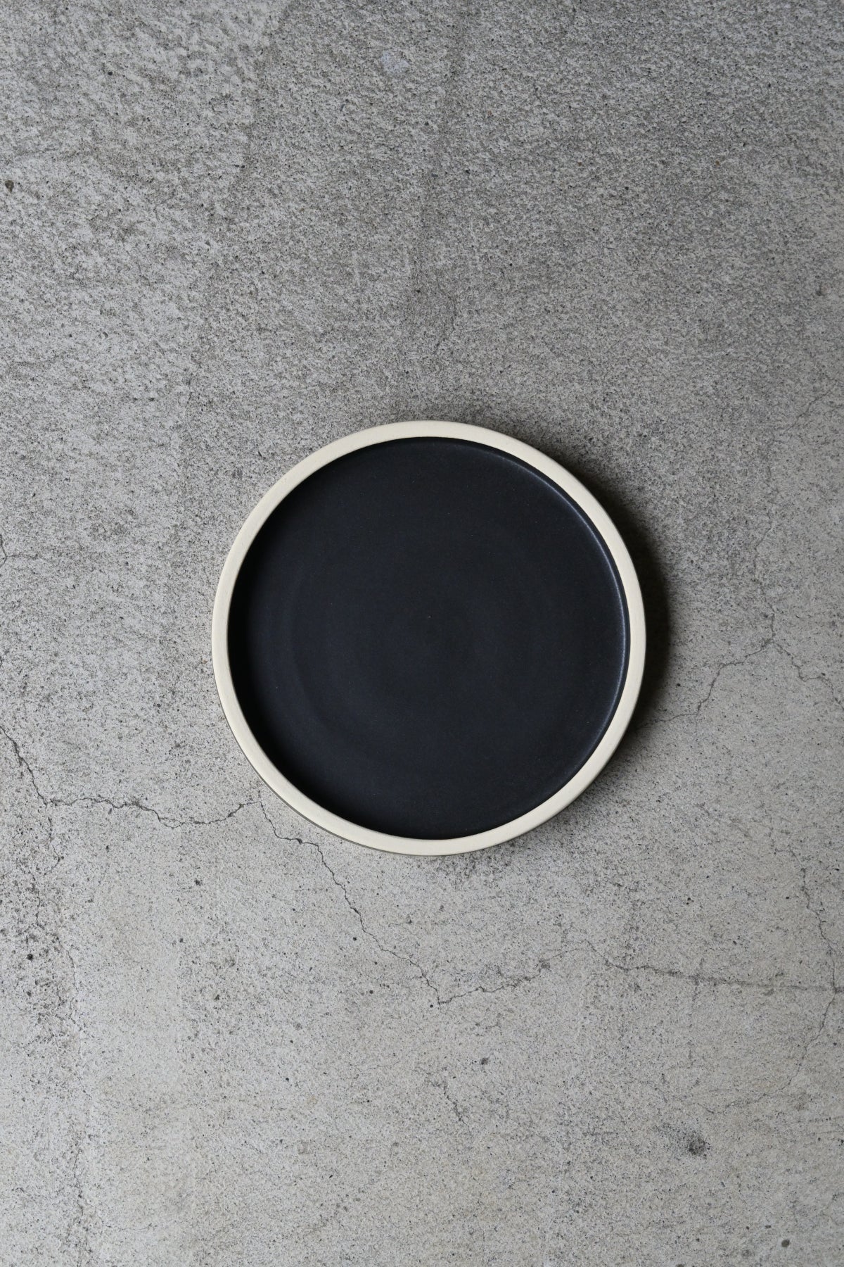 Flat plate / tarte size M / matt black