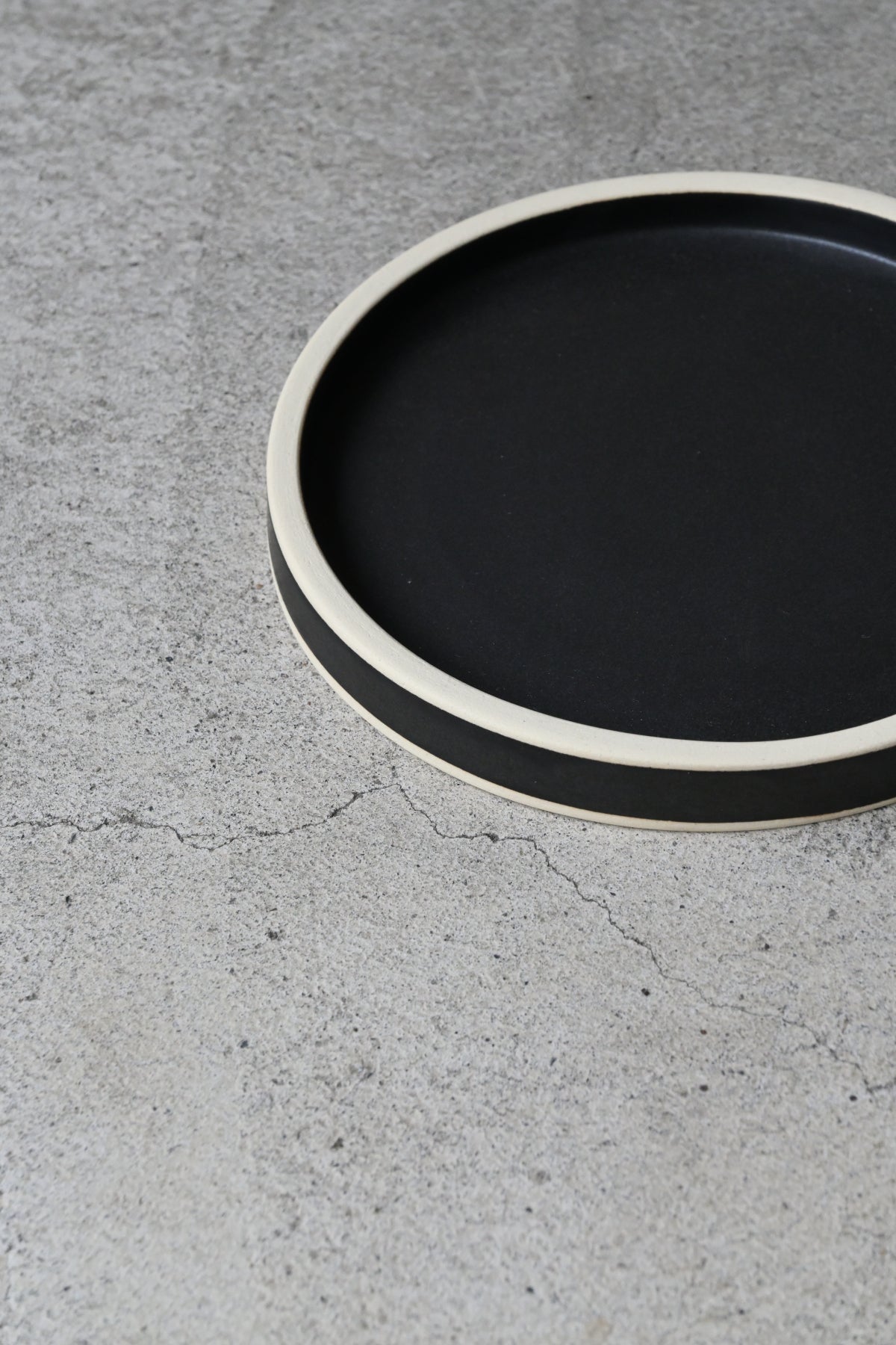 Flat plate / tarte size M / matt black