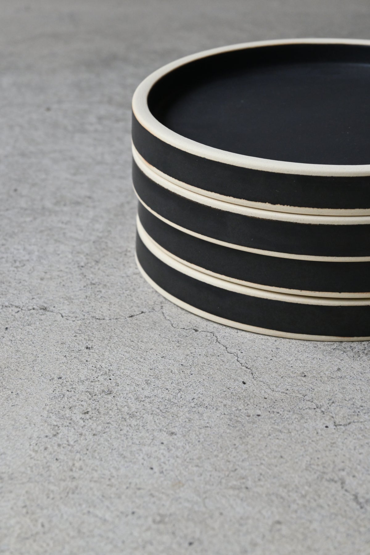 Flat plate / tarte size M / matt black